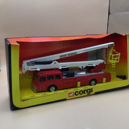 Corgi 1126 simon snorkel - 1126,
