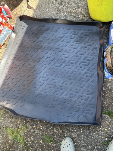 Passat saloon boot liner - passat,