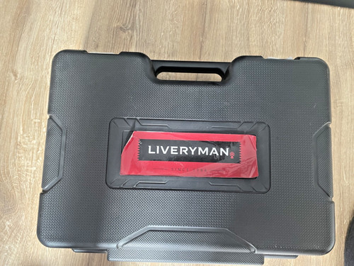Liveryman black beauty mains - black,