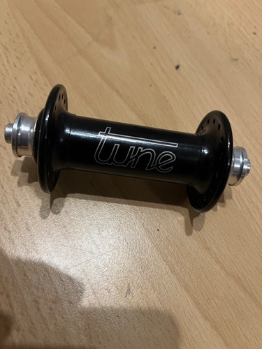 Tune mig front - front, 32