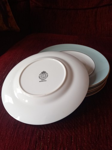Medium sized royal worcester - medium-sized,