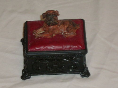 Bull dog trinket - dog, box