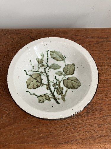 Vintage rimmed bowl midwinter - vintage,
