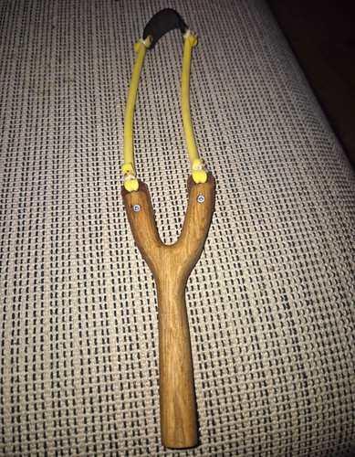 Handmade oak slingshot - handmade,