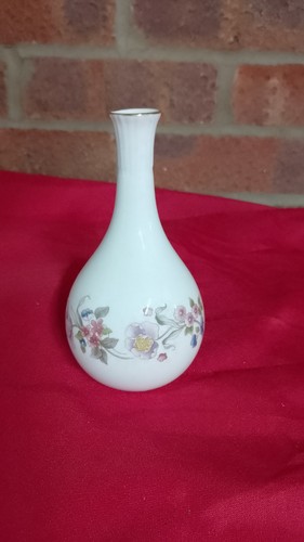 Michael veronica bud vase - st,