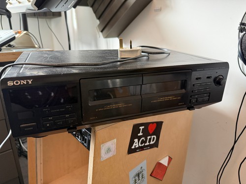 Sony double cassette player - double,