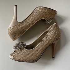 LUNAR Elegance Shoes Sz 7 Gold