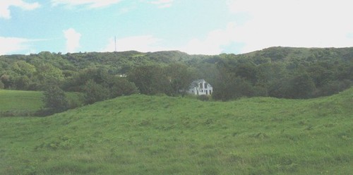 Photo 6x4 escarpment behind - photo,
