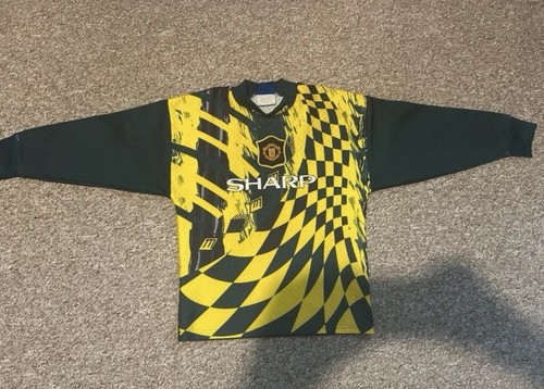 Manchester united goalkeeper - manchester,