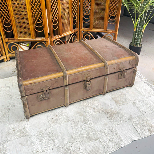 Brown vintage metal travel - brown,