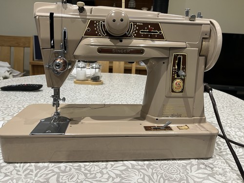 Vintage singer sewing machine - singer,