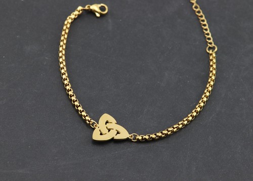 Gold plated witch - gold,