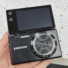 Samsung MV800 Flip-out Selfie