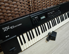 Roland XP-10 Synthesizer