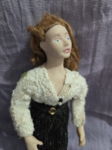 12th scale dolls - 12th,