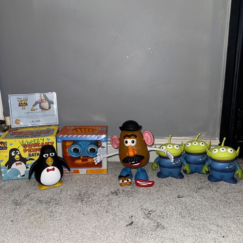 Toy story replica - story, signature