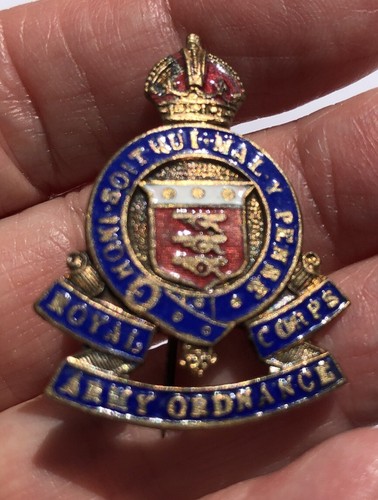 Military badge ww2 royal - badge,