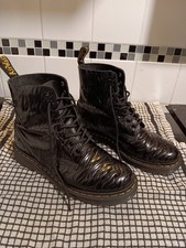 Womens Dr Martens 1460 Pascal