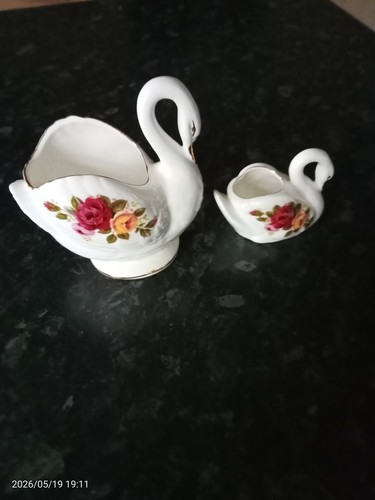 Bone china swan - swan, planters