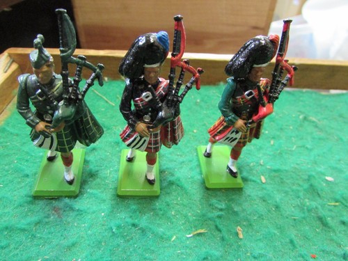 Britains metal pipers - pipers, gordon