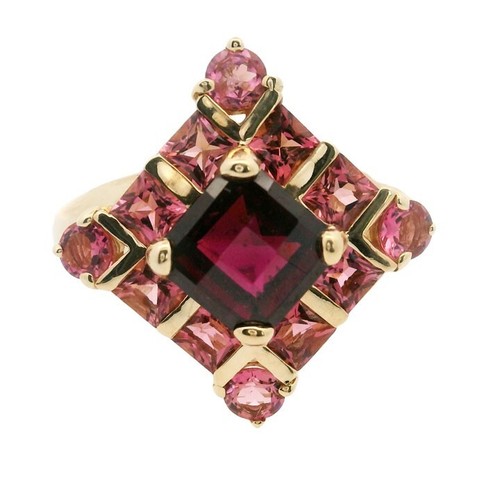 9ct gold almandine garnet - 9ct,