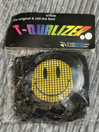 Flashwear qualizer smiley - flashwear, t-qualizer