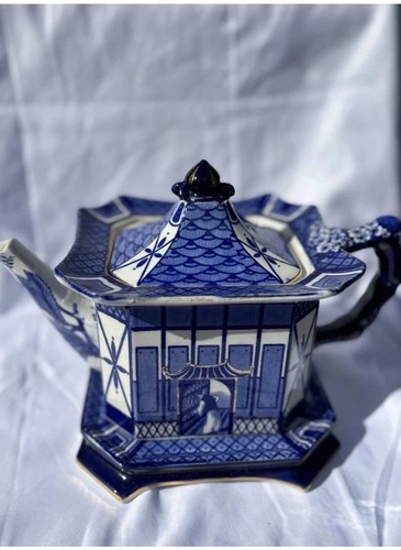 Rare burleingh pagoda teapot - burleingh,