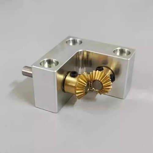 Right angle commutator - angle,