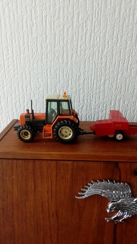 Britains farm renault - , 145-14