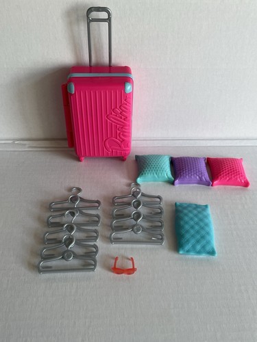 Barbie accessories bundle - accessories,