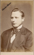 LONDON CDV PORTRAIT OF HANDSOME MAN IN CRAVAT VICTORIAN FASHION #D3725