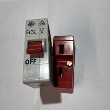 WYLEX 32 AMP type B MCB CIRCUIT BREAKER PUSH PLUG IN  32A B32 trip switch 