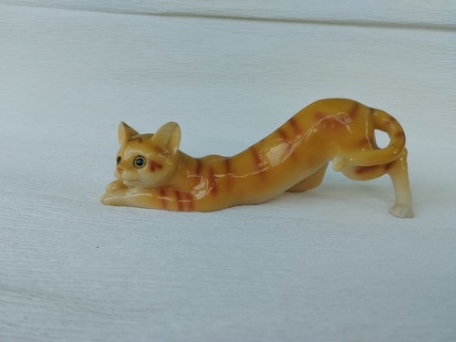 Ginger cat figurine resin - ginger,