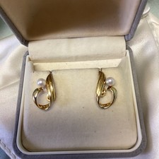 Mikimoto Pearl Silver base gold tone Earrings Vintage Jewellery Elegant