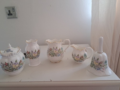 Collectable aynsley fine china - collectable,