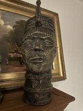 Bronze head Benin commemorative sculpture from the Kingdom of Benin collectible 