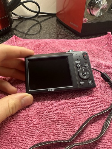 Nikon coolpix a100 1mp - coolpix,