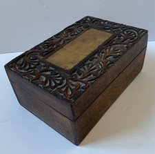 VINTAGE LARGE WOODEN BOX CARVED TOP BRASS PANEL JEWELLERY TRINKET WOOD CHEST