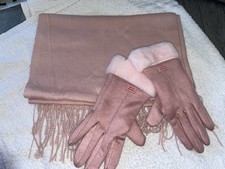 Beautiful pink gloves and - beautiful,