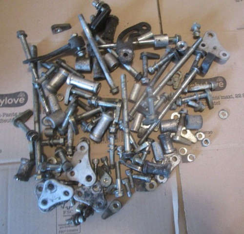 Parts bundle engine mounts - bundle,