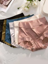 Women Silky Shiny Vintage