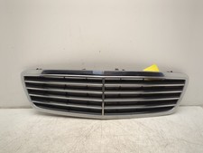 2003 MERCEDES C180 KOMP. AVANTGARDE SE A Front Grille