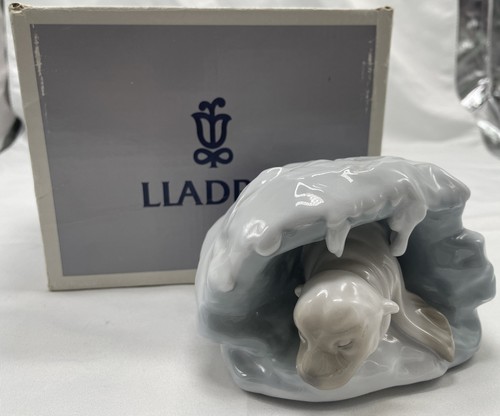 Retired lladro snowy - lladro, "a