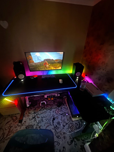 Monitor with stand - monitor,