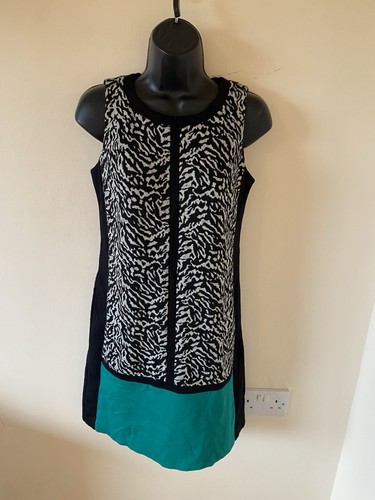 Black cream green - animal, print