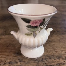 Wedgwood Hathaway Rose Urn /