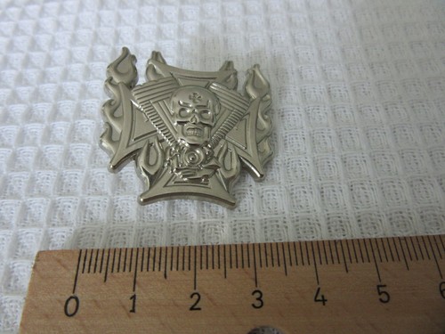 Biker badge skull flames - badge,