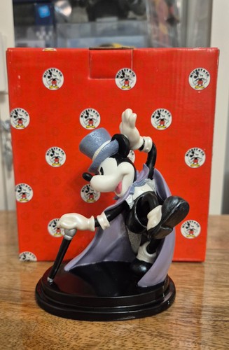 Enesco steppin out - out, mickey