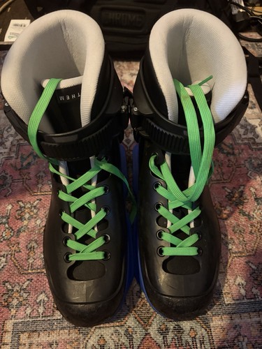 Them skates 901 medium - 901,
