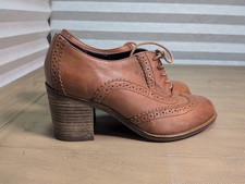 Clarks Women's Tan Leather